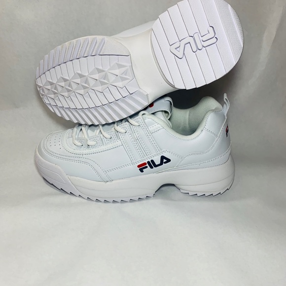 Womens Fila Athletic Shoe White Dogwood - Picture 6 of 7